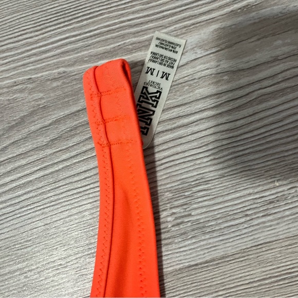 3 Victoria’s Secret PINK push up bikini tops size medium - read! - Picture 4 of 9